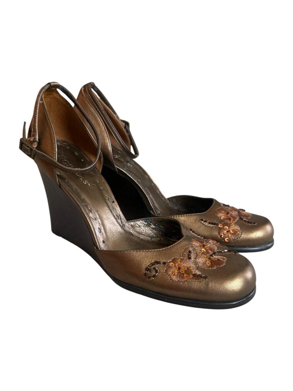 Vintage Y2K BCBGirls Sequin Boho Wedges Size 8